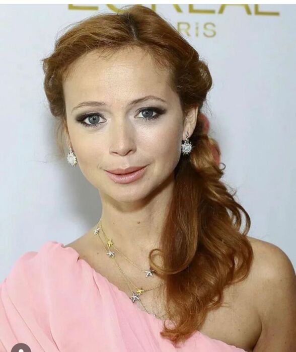 Мир рухнул за 40 дней: Елена Захарова потеряла дочь в 36 лет, но обрела «достойного» мужчину и новый смысл жизни