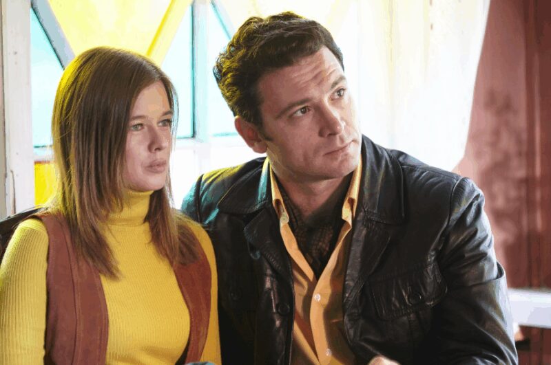 Антон Хабаров в образе обаятельного мошенника из сериала «Казанова».