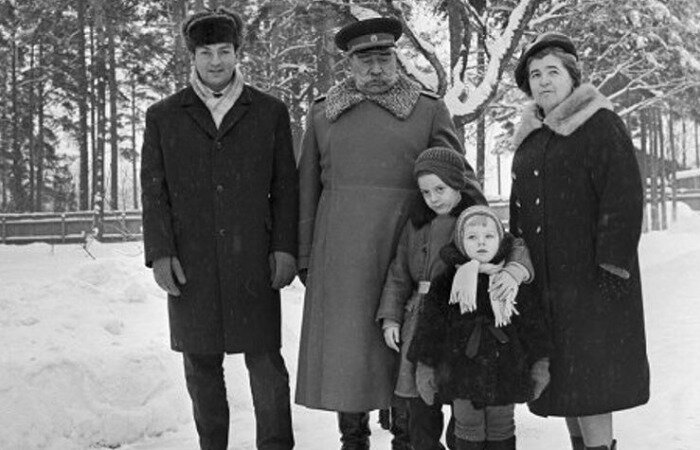Его называли баловнем судьбы : Михаил Державин: как дочь маршала Буденного родила ему Марию, а единственная наследница отказалась от 32 миллионов