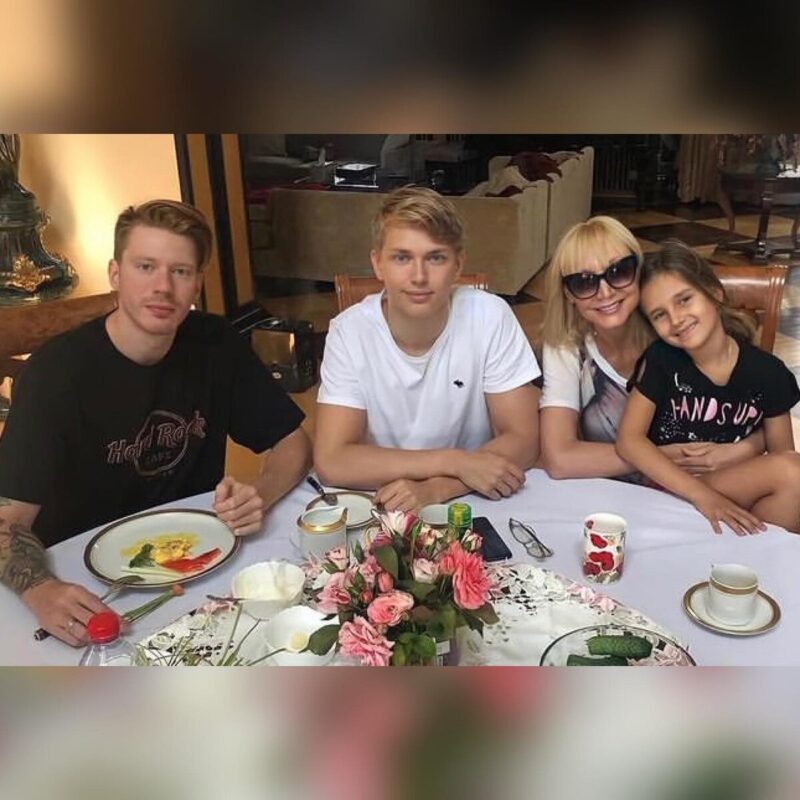 Дени Байсаров: путь от «наследника» до закрытой личности.