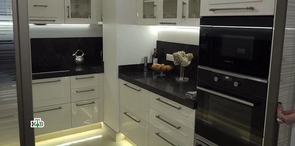 «Не воплощение тщеславия, а смысла»: Как 72-летняя Татьяна Веденеева построила уникальный замок в Подмосковье, где живет одна