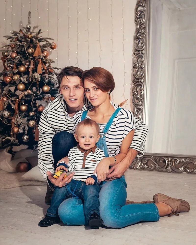 Бывшим супругам удалось сохранить тёплые отношения ради детей, продолжая их совместное воспитание.