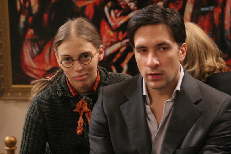 От «гадкого утенка» до сильной женщины в 46: «Мне было тяжело переживать такое внимание», но Нелли Уварова нашла себя после двух браков и личных потерь