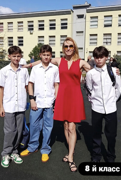 Тимофей, один из тройняшек, серьёзно увлечён музыкой и игрой на ударных инструментах.