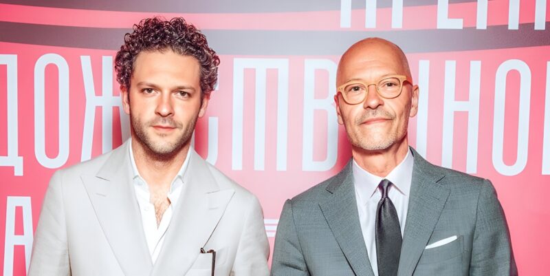 Константин Крюков стремится к серьёзным ролям, доказывая свой актёрский талант в драматических проектах.