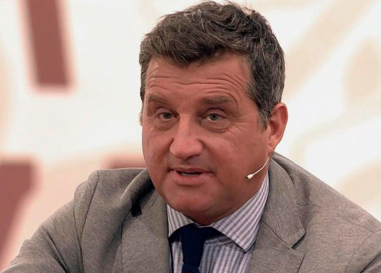 Молодой Отар Кушанашвили в кругу близких.