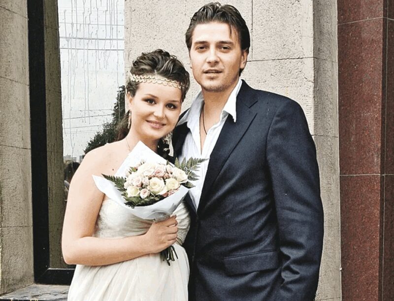 Молодые и влюбленные: первые шаги Полины Гагариной в семейной жизни с Петром Кисловым.