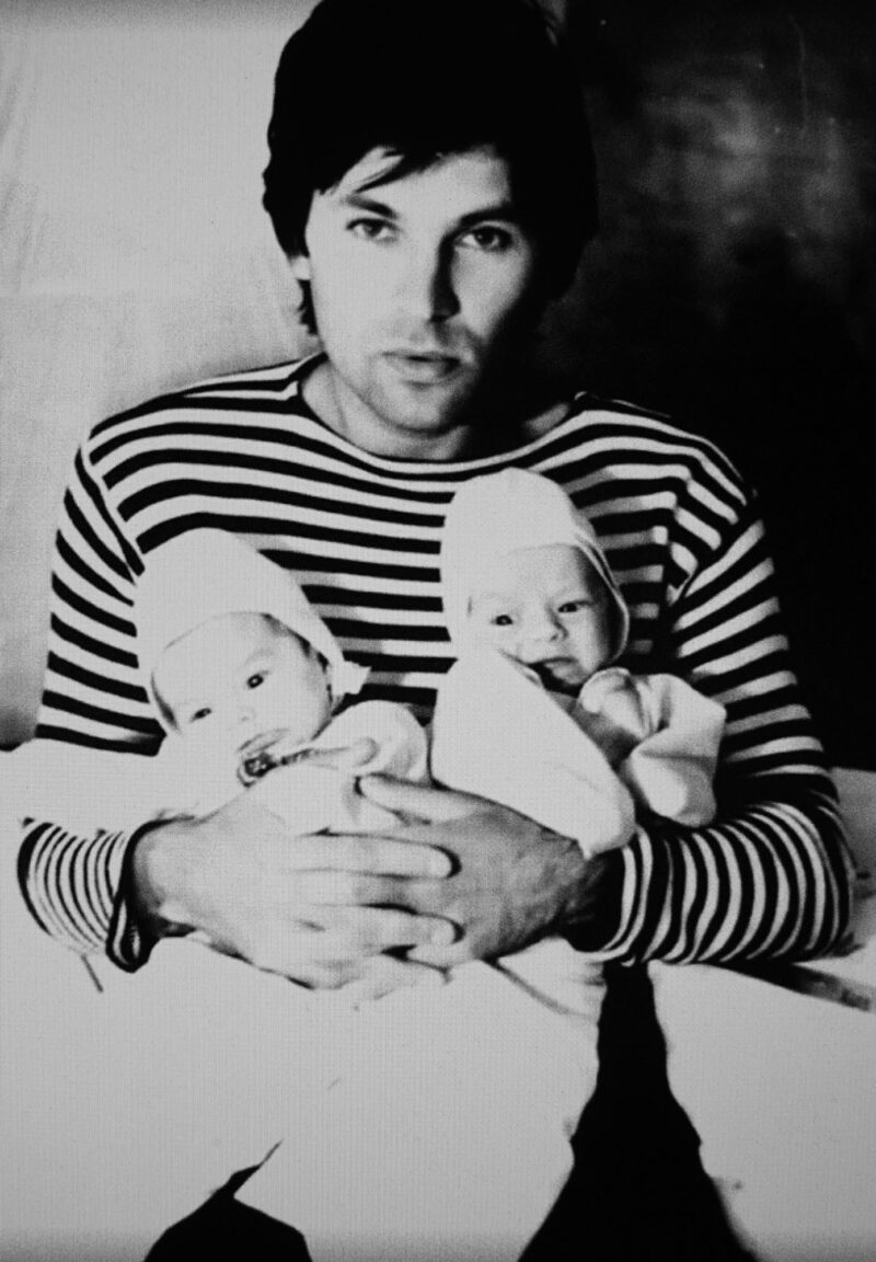 «Я дура, что сразу не поняла»: Сын звезды «Улиц разбитых фонарей» задолжал 10 миллионов, а отец не знал о его проблемах