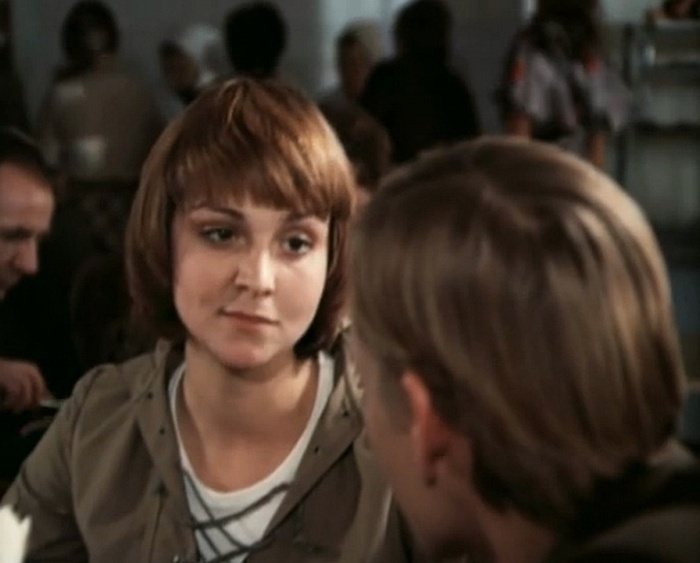 Звезда с синими глазами, чья улыбка скрывала годы отчаяния и борьбы: Дмитрий Харатьян — «Либо я, либо бутылка» — как ультиматум жены изменил жизнь «гардемарина» в 65 лет и почему распалась дружба с Жигуновым.