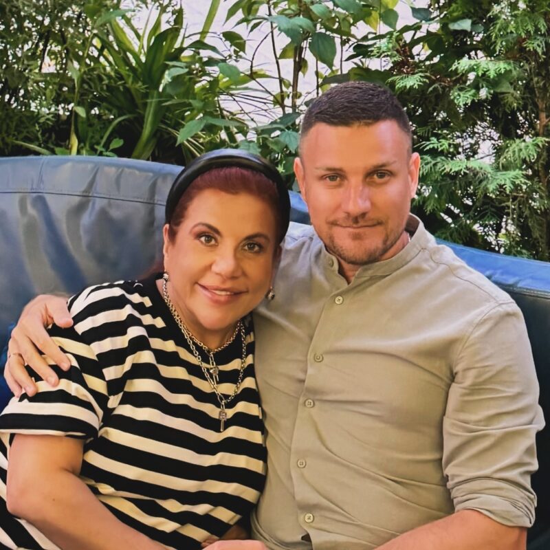 «Он давно врет сам себе!»: 49-летняя звезда родила первенца, а другая ждала 20 лет брака : 10 актрис, которые нашли настоящую любовь и доказали, что счастье не имеет возраста или сценария