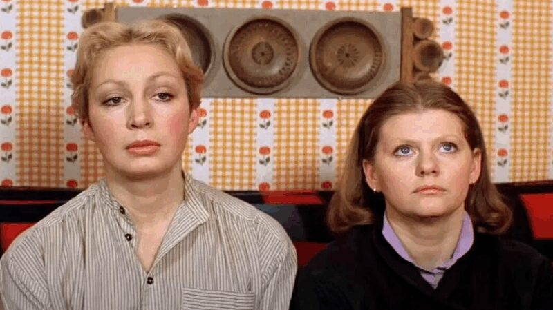 Незабываемый образ Люды Свиридовой из культовой мелодрамы «Москва слезам не верит» в исполнении Ирины Муравьевой.