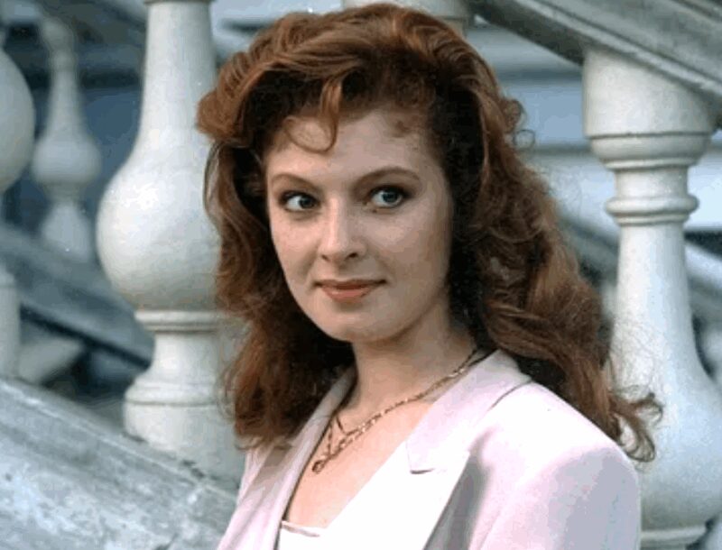 Юная Амалия Мордвинова, покорившая сцену и сердца.