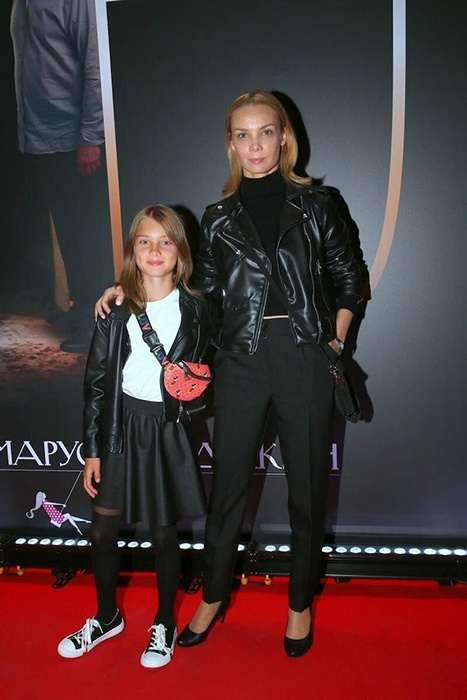 Разбитое сердце и два сына: 44-летняя Ольга Арнтгольц о том, почему «Сниматься в кино я смогу и в восемьдесят»