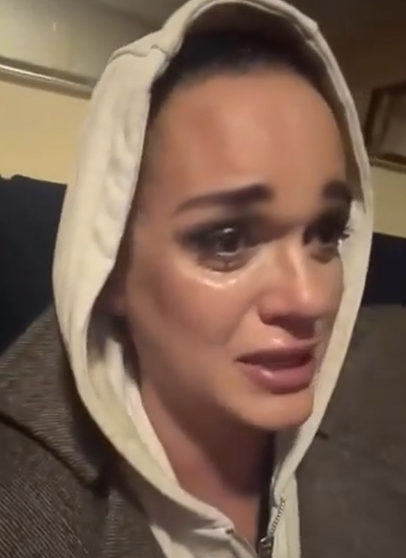 Инцидент в Смоленске был связан с днём памяти её мамы, что вызвало сильные эмоции у артистки.