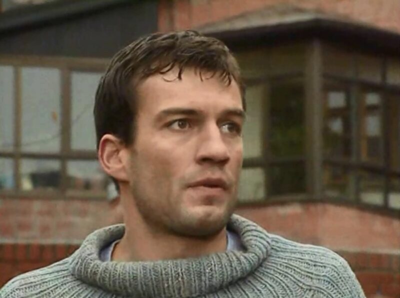 Журнал «Театр» с его таинственными глянцевыми страницами стал для мальчика окном в другой мир.