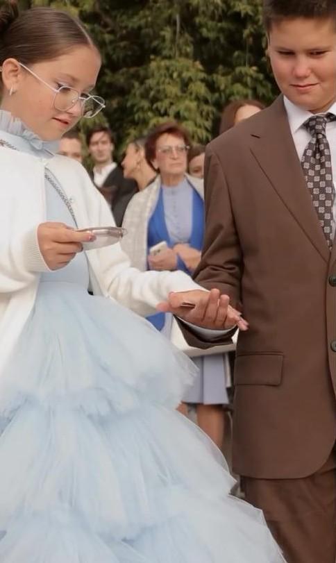 После болезненного развода и борьбы за детей: 37-летняя Агата Муцениеце обрела счастье с 42-летним Петром Дрангой: «Ты — мой лучший спектакль»