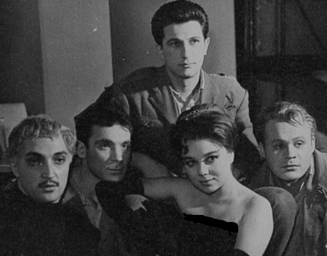 С коллегами по «Современнику»: Михаил Козаков, Нина Дорошина, Петр Щербаков и Игорь Кваша (верхний ряд).