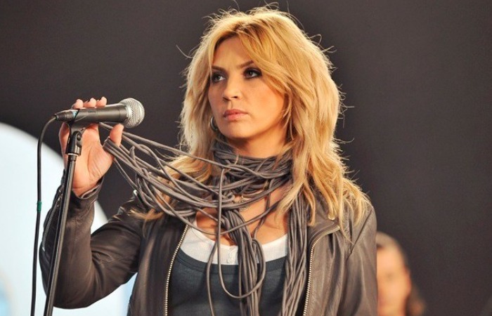 «Я выйду в любом состоянии» : Как Ая из «Города 312» после 4 COVID-19 пережила инсульт и заново учится ходить, но обещает вернуться на сцену