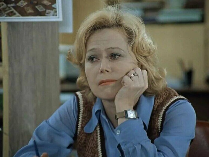 Почти 40, замужем, но: почему «Оленька» Рыжова из «Служебного романа» стала «подлой» в глазах зрителей