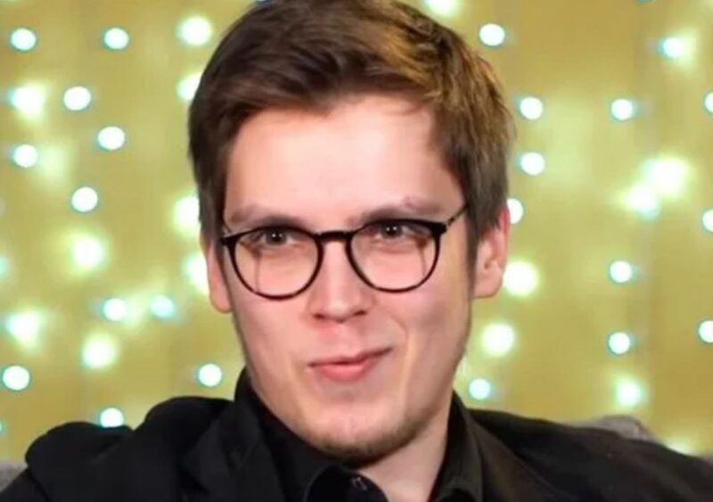 Лидия Вележева и Алексей Гуськов с уже взрослыми сыновьями.