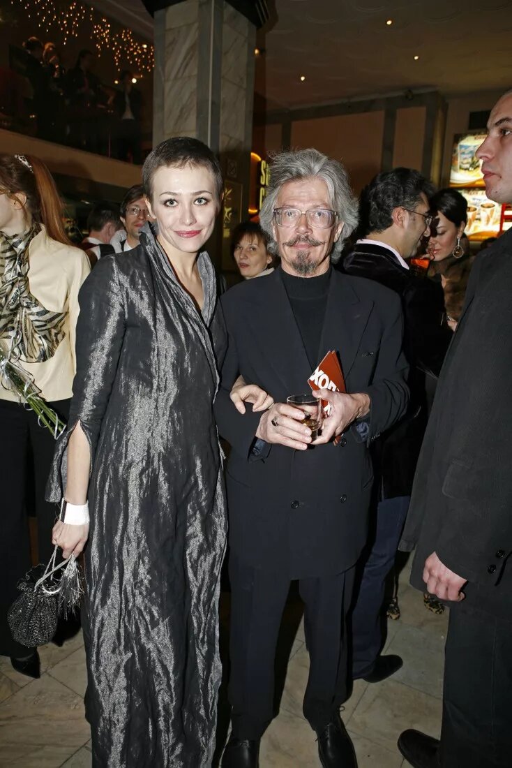 Александра Савенко: в ее чертах угадывается молодость отца.