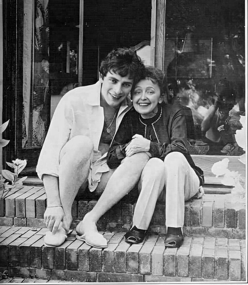 «Её тело изувечено»: Почему 26-летний парикмахер Тео Сарапо женился на 46-летней Эдит Пиаф и что получил после её смерти