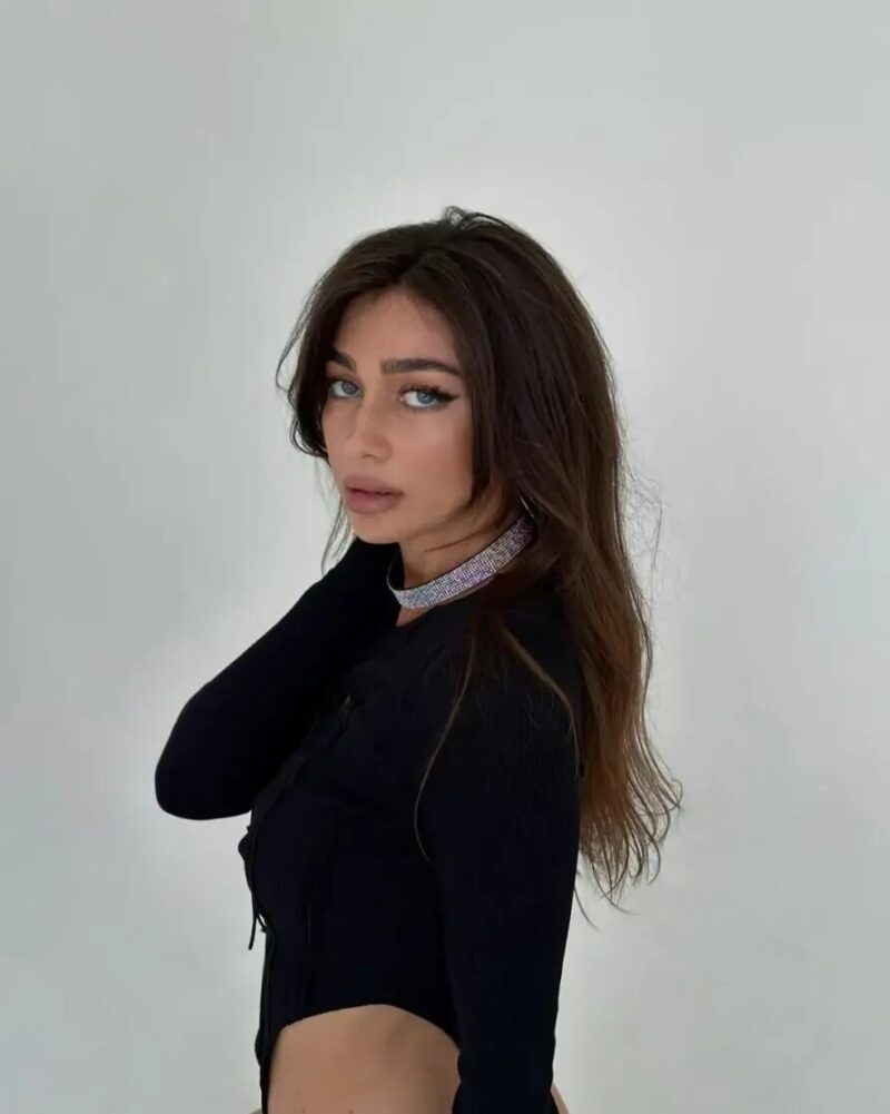 Лилия Киосе: блогер, визажист и новая спутница известного комика.