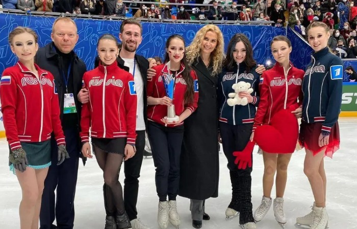 От бездомности до «золотого конвейера»: 49-летняя Этери Тутберидзе, пережившая теракт, создала империю фигурного катания, но ее методы до сих пор вызывают споры