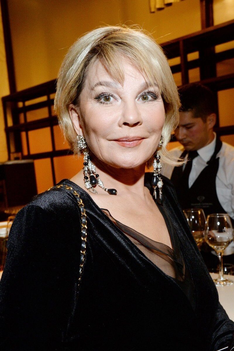 «Не воплощение тщеславия, а смысла»: Как 72-летняя Татьяна Веденеева построила уникальный замок в Подмосковье, где живет одна