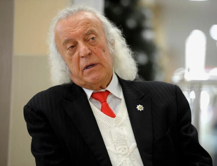 «Обыкновенная хамка» и отмена концертов: Почему 68-летняя Лариса Долина оказалась в центре грандиозного скандала с квартирой на 317 миллионов?