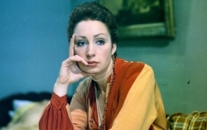 Клятва кровью и 4 тайных романа: 74-летняя Васильева призналась, почему «достойных мужчин не оказалось»