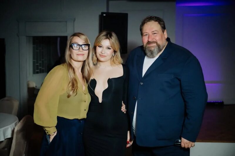 Кристина Бабушкина и Станислав Дужников смогли сохранить тёплые отношения ради дочери.