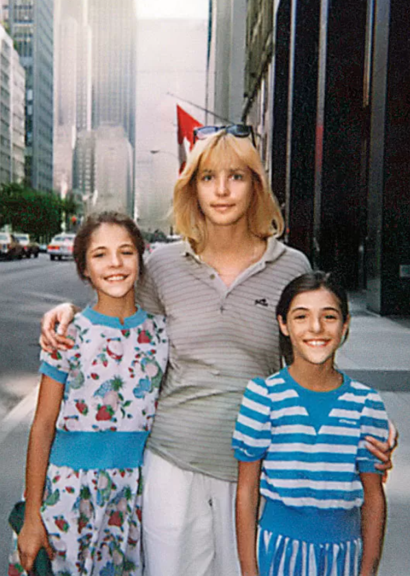Вера Глаголева с дочерьми Анной и Марией в Лос-Анджелесе, 1989 год, незадолго до развода.