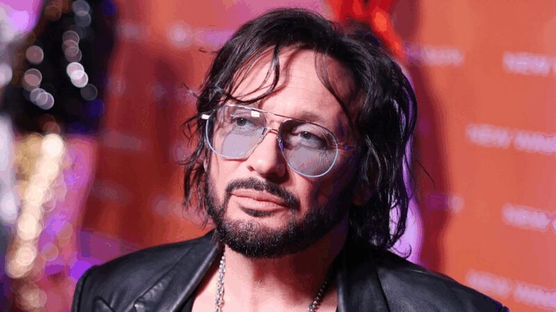 На сцене Стас Михайлов всегда стремится выглядеть безукоризненно.