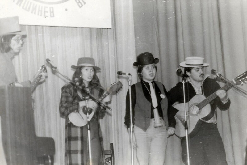 «Любовница» – оскорбительно : Как Цекало в 65 выкупил фамилию у экс-жены и не видит детей