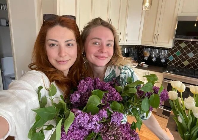 Анна, жена Василия, — специалист по международному налогообложению и талантливый кулинар.