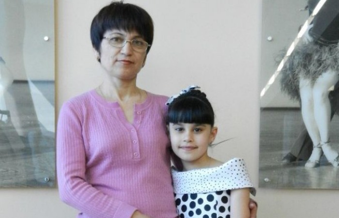 Брошенная в 3 года: как Диана Анкудинова стала звездой, а родная мать «вспомнила» о ней