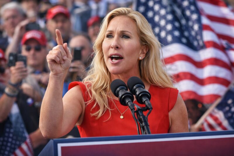 «Мир вместо войн»: как 10 лет обещаний Трампа обернулись «ужасной историей» для страны и его вице-президента