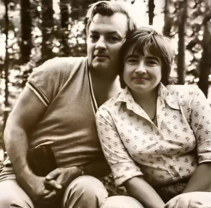 Семья Будённой-Державина: Нина, Михаил и их дочь Мария.