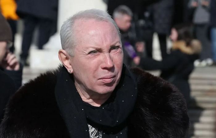 Король пародии «устал от жизни»: Александр Песков: 63-летний артист в нищете и без общения с дочерью.