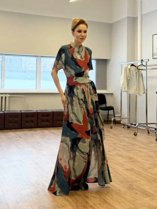 «С фамилией Коняшкина актрисы не бывает»: 40-летняя звезда, за плечами которой 80 ролей, пережила травлю в театре, но теперь скрывает свою личную жизнь со словами «Я не имею права»