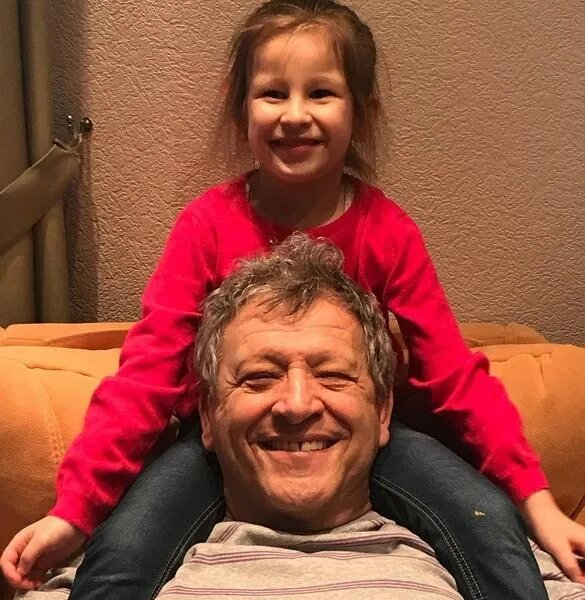 В 2008 году Борис и Анна официально стали мужем и женой.