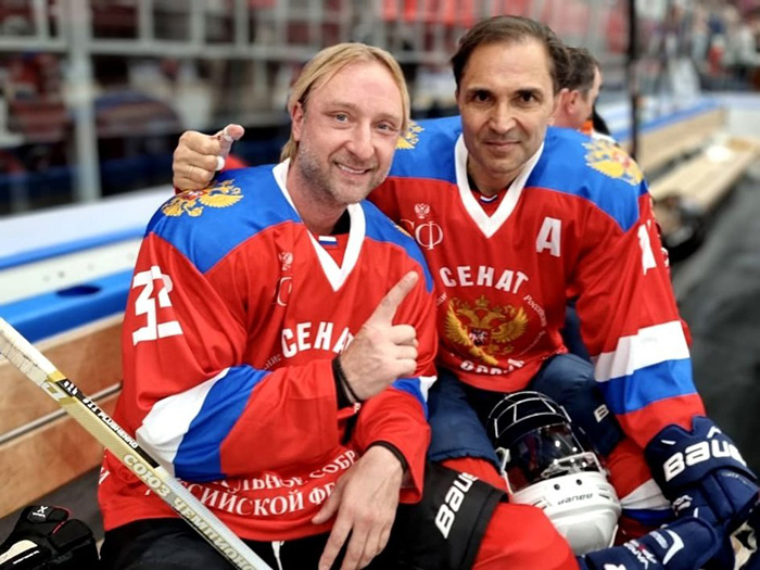 "Лисьи глазки" за 250 тысяч: Боня "как Джексон", а Бабкина «опошлила» лицо в 76 лет