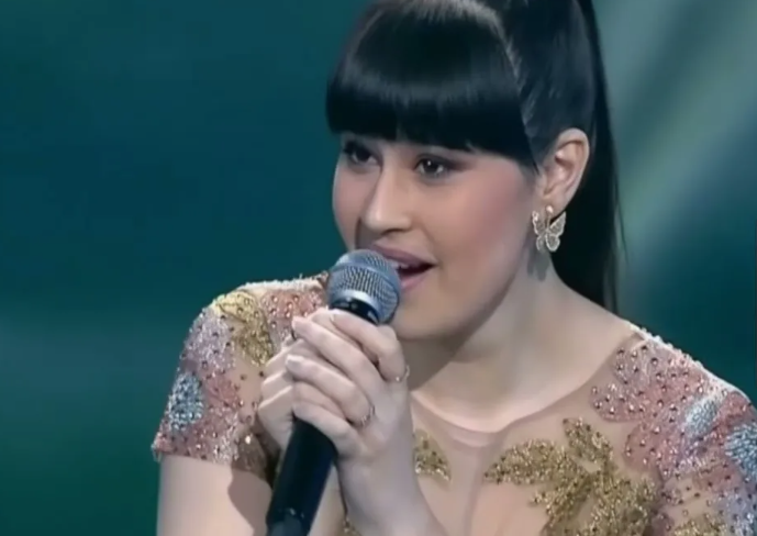 Детдом вместо семьи, но всенародная любовь: как 8 звёзд, от 22-летней Дианы Анкудиновой до 89-летнего Геннадия Юхтина, изменили свою судьбу