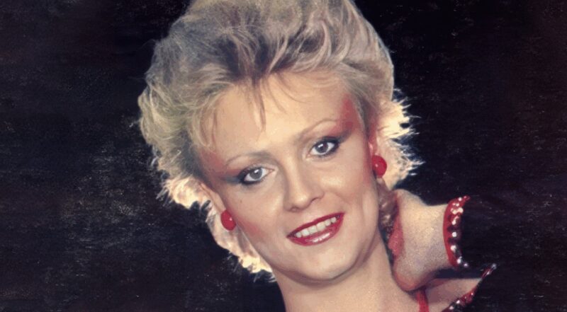 Её хиты пела вся страна, но за кулисами ждали боль и страх: Анне Вески «бросилась в омут с головой» в любовь, пережила домашнее насилие и потеряла опору в 67 лет