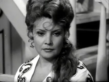 Георгий Товстоногов — режиссёр, подаривший супругам шанс на новую жизнь в Ленинграде.