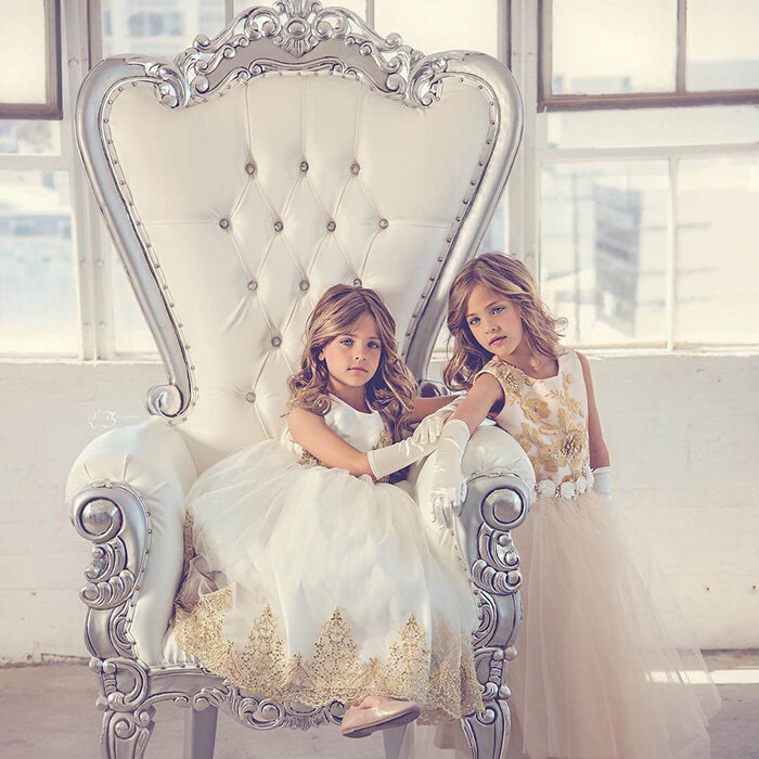 Детство на миллион : Как 15-летние близнецы-модели пережили хейт «Уже не такие красивые» и стали кумирами миллионов