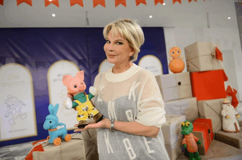 «Не воплощение тщеславия, а смысла»: Как 72-летняя Татьяна Веденеева построила уникальный замок в Подмосковье, где живет одна