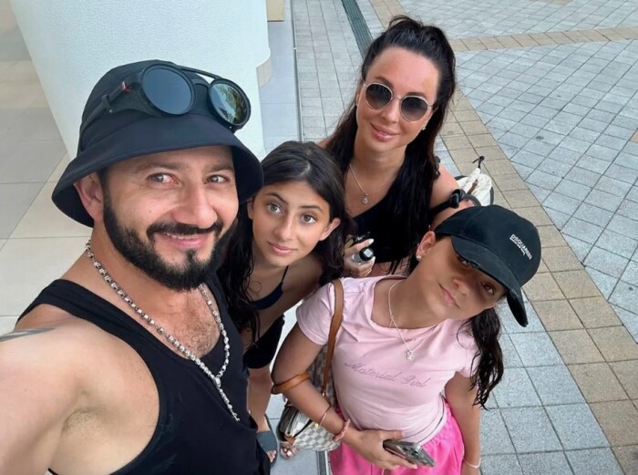 Тайная страсть, вспыхнувшая в Поднебесной: Как 46-летний Михаил Галустян скрывал новую любовь от экс-супруги Виктории и почему «богатая семья» не пострадала от развода