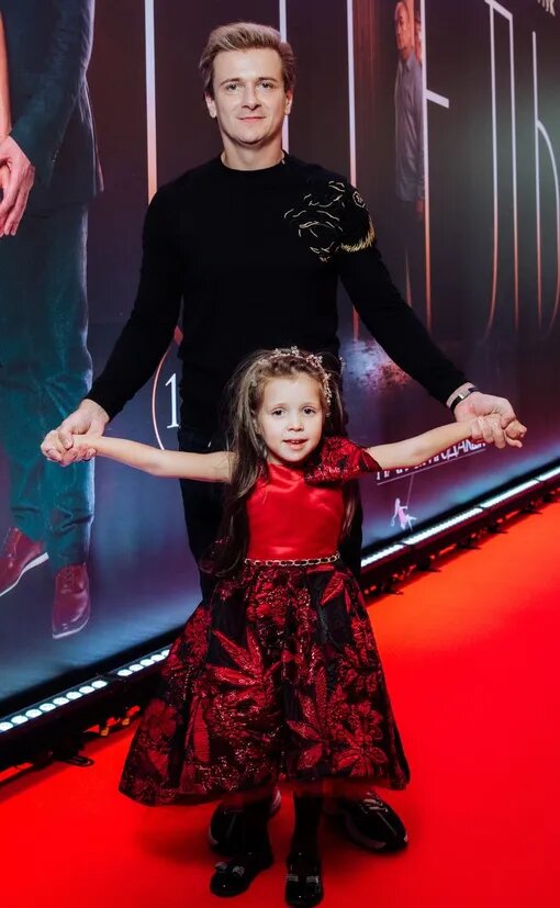 Глеб Матвейчук с детьми, для которых музыка стала неотъемлемой частью семейной жизни.